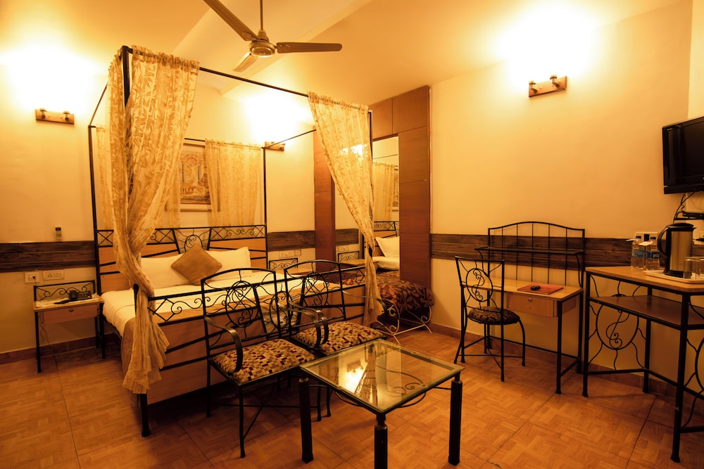 Deluxe Room, 1 Bedroom, Non Smoking photo 3