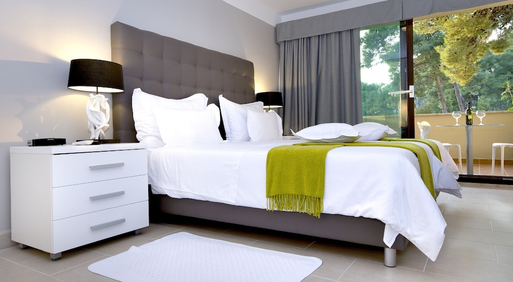 Double Room with Balcony - Photo 4
