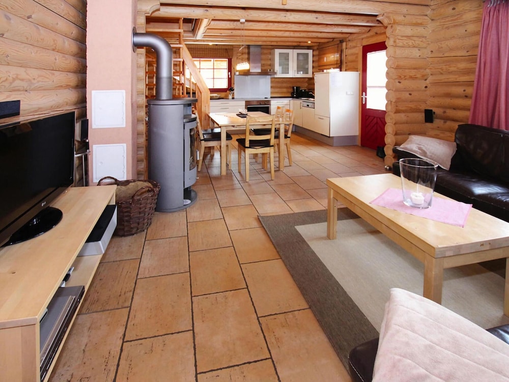 Classic House, 3 Bedrooms photo 3