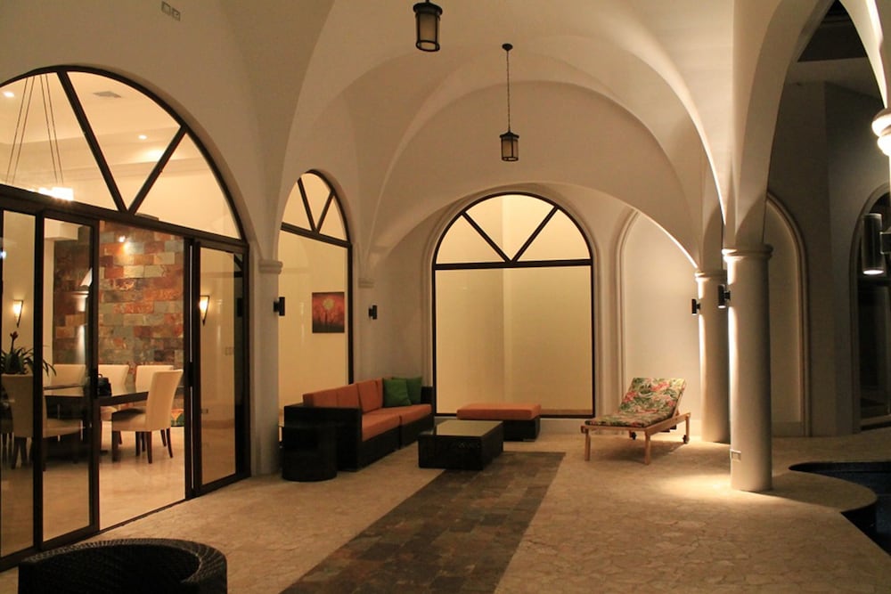 Luxury House, Ocean View photo 2