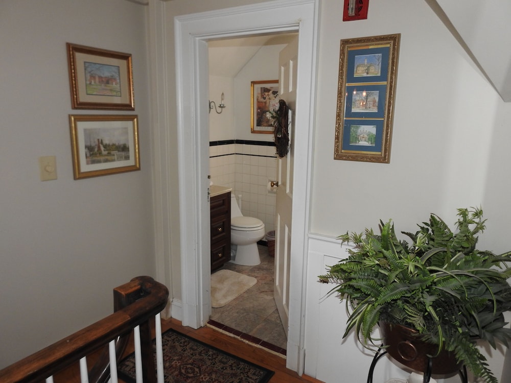 Deluxe Room, Private Bathroom (Colonial Getaway) photo 3