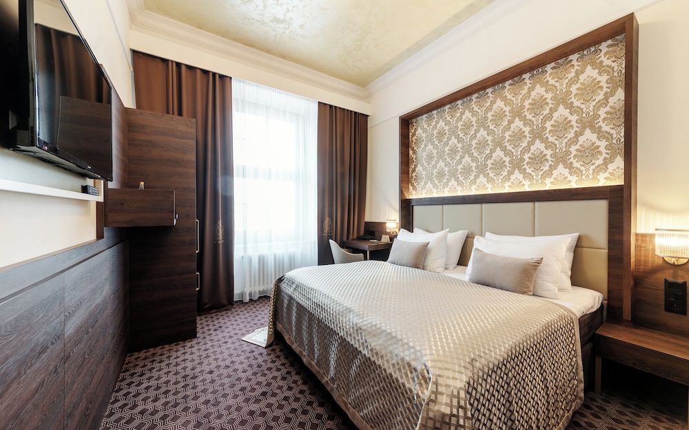 Deluxe Double Room - Photo 1