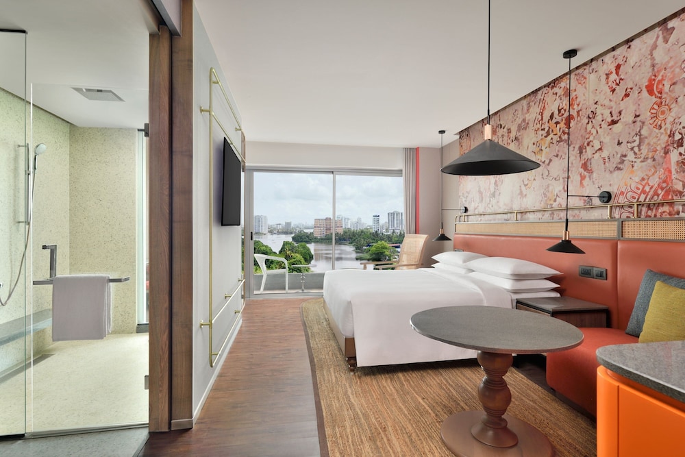 Room, 1 King Bed (View) - Photo 1