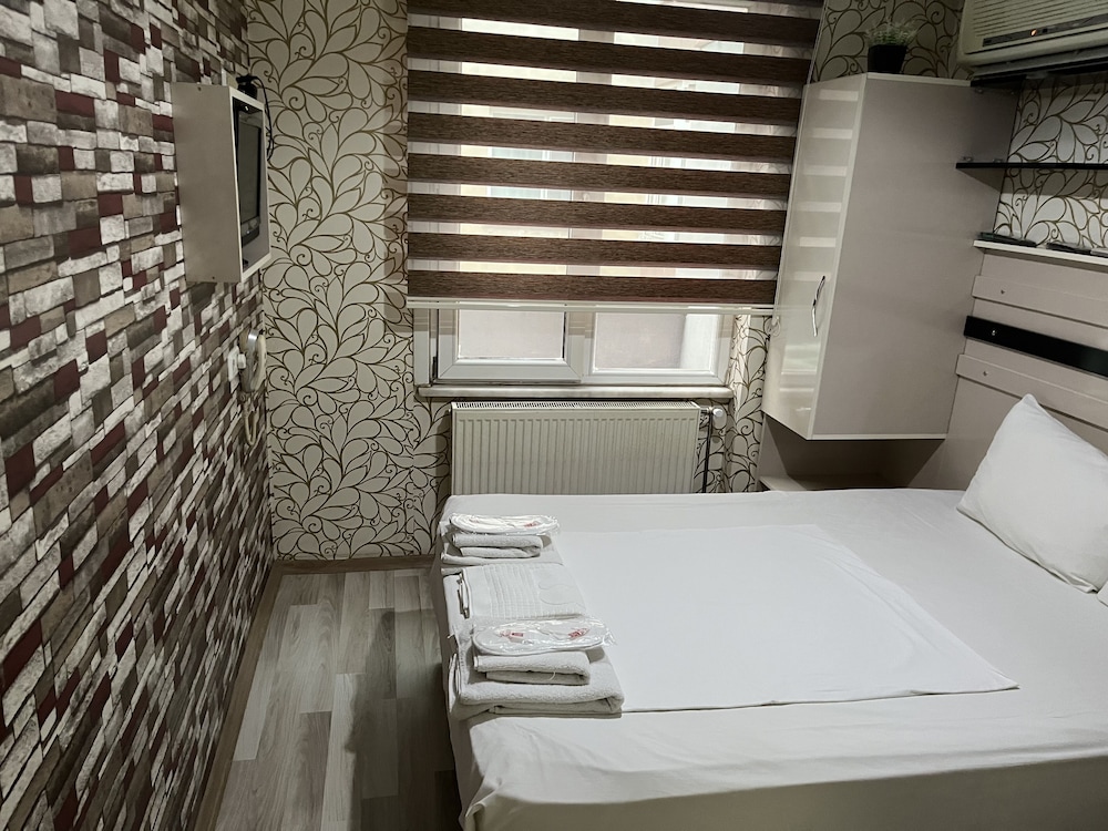 Basic Double Room