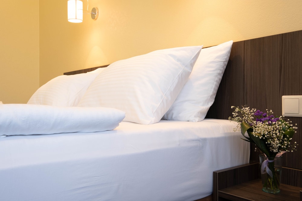 Junior Suite, 1 Queen Bed photo 3