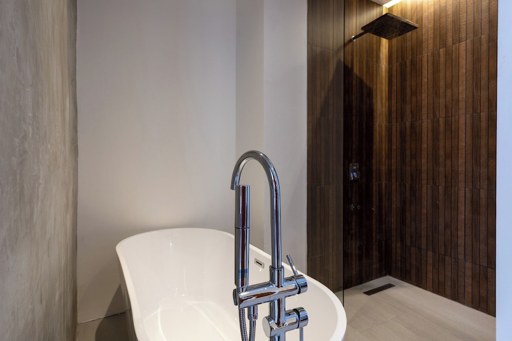 Penthouse Suite - Photo 4