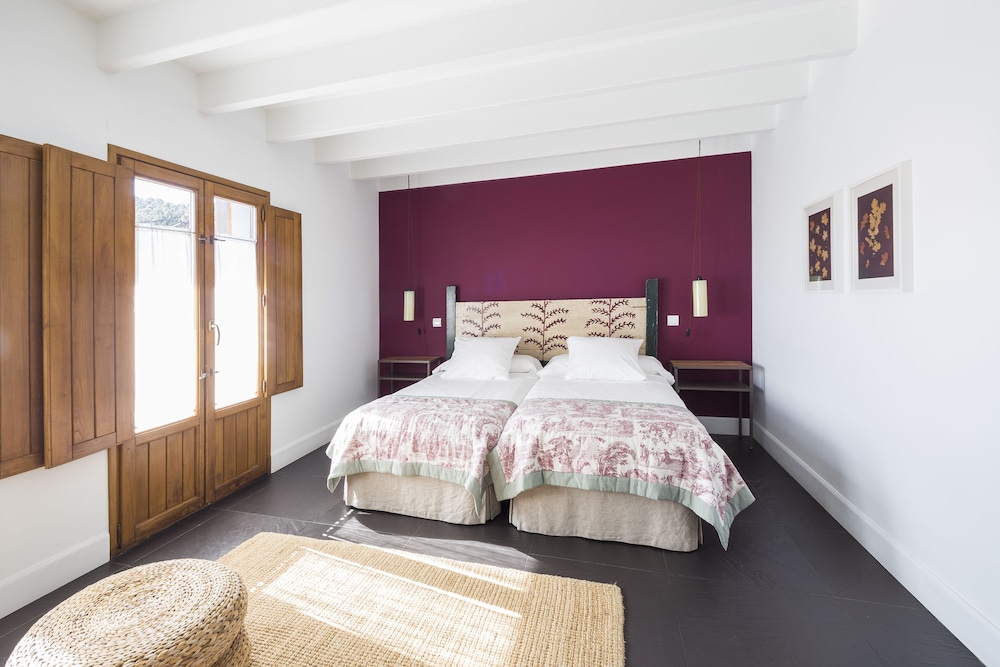 Standard Double or Twin Room photo 3