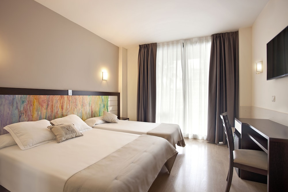 Standard Triple Room (3 adults) photo 2
