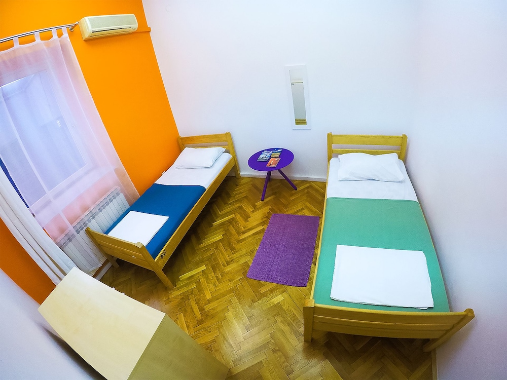 Twin Room, Shared Bathroom (private)