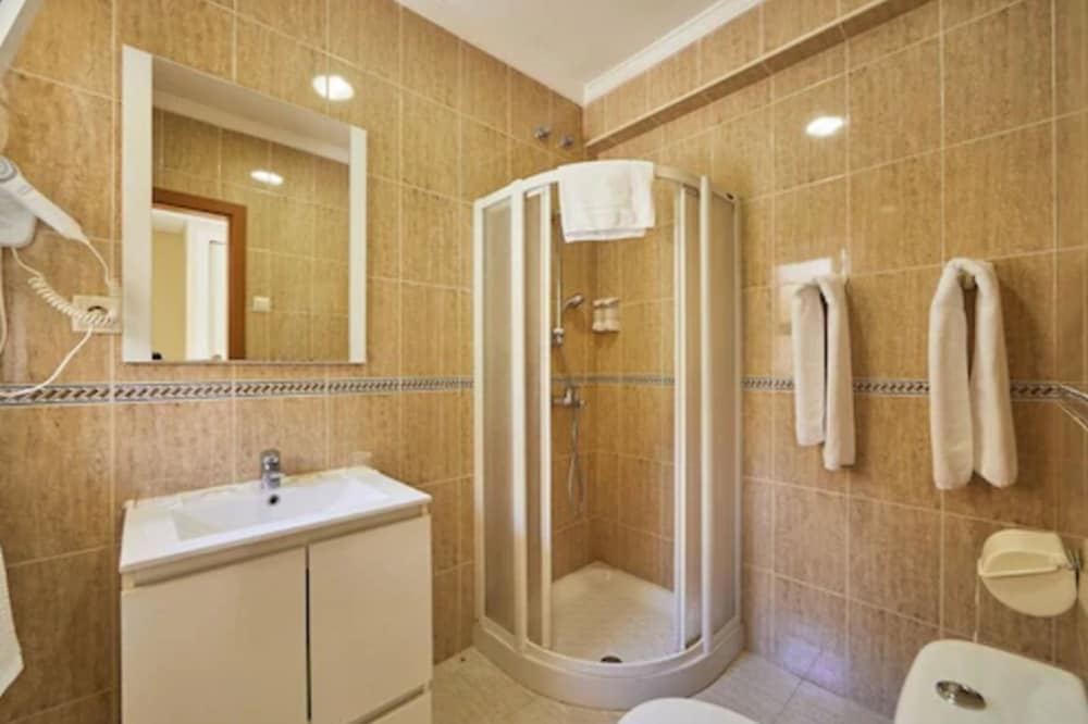 Standard Double Room, Balcony - Photo 5