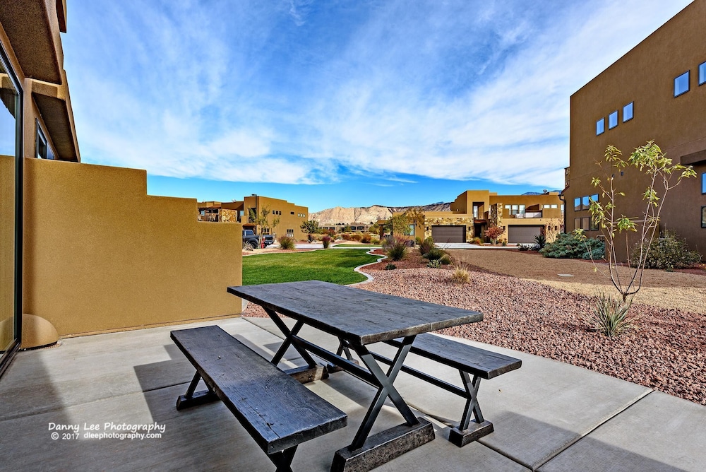 Townhome, Multiple Beds, Mountain View (The Dixie Life) photo 3