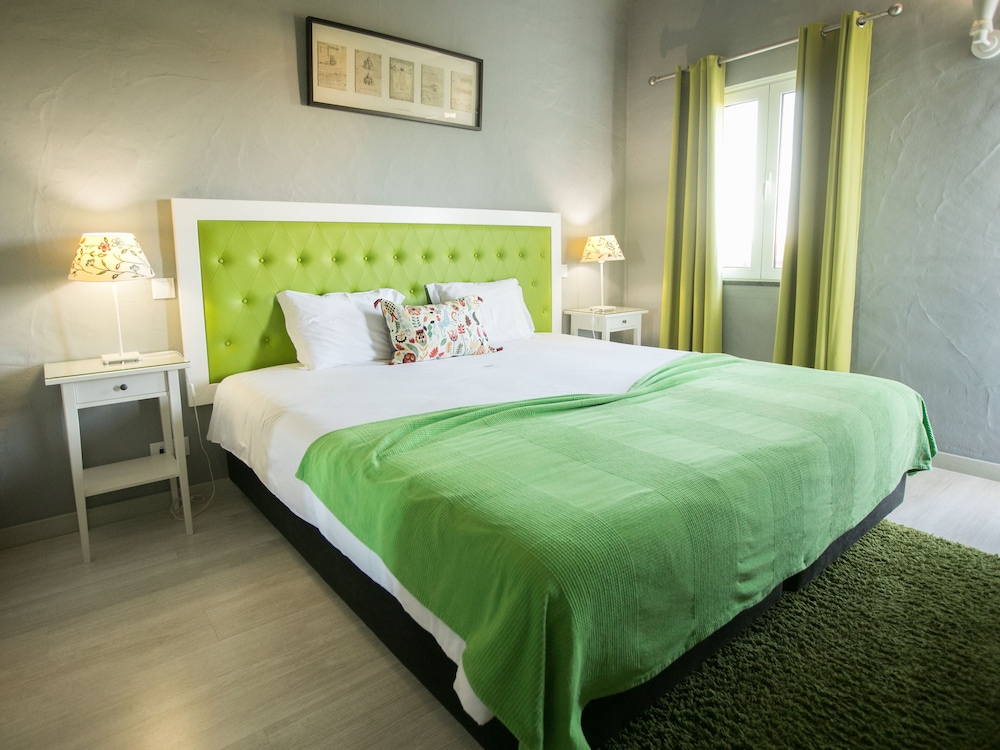 Premium Suite, 2 Bedrooms, Balcony, Garden View photo 2