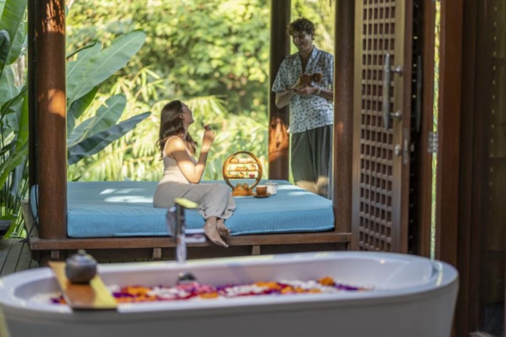 Grand 1 Bedroom Villa with Private Pool - Photo 7