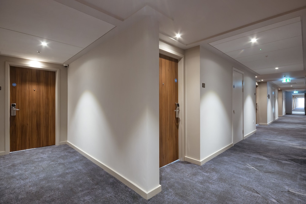 Standard Room, 2 Twin Beds - Photo 8