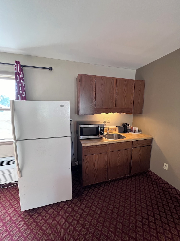 Room, Multiple Beds, Non Smoking - Photo 6