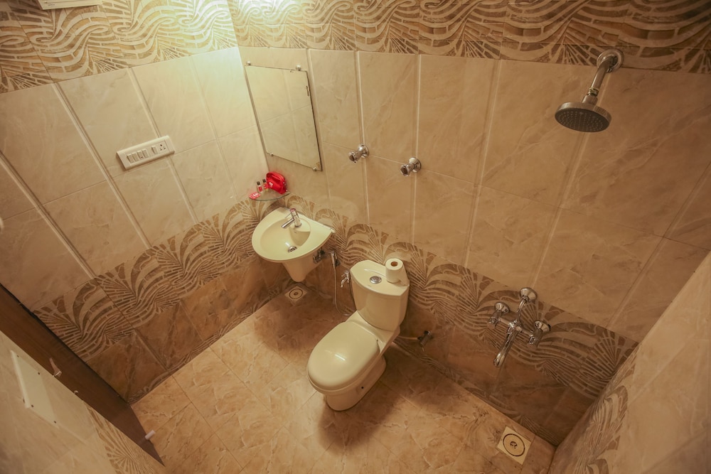 Standard Room, 1 Double Bed, Private Bathroom photo 3