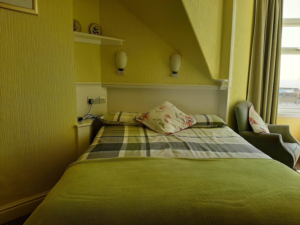 Room 9, Double, 2nd Floor