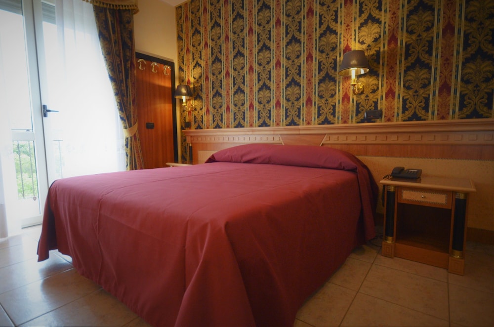 Superior Triple Room, City View