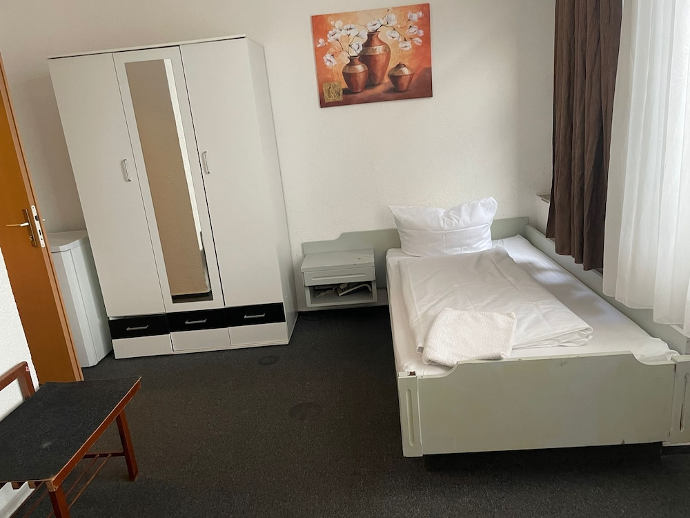 Single Room photo 3