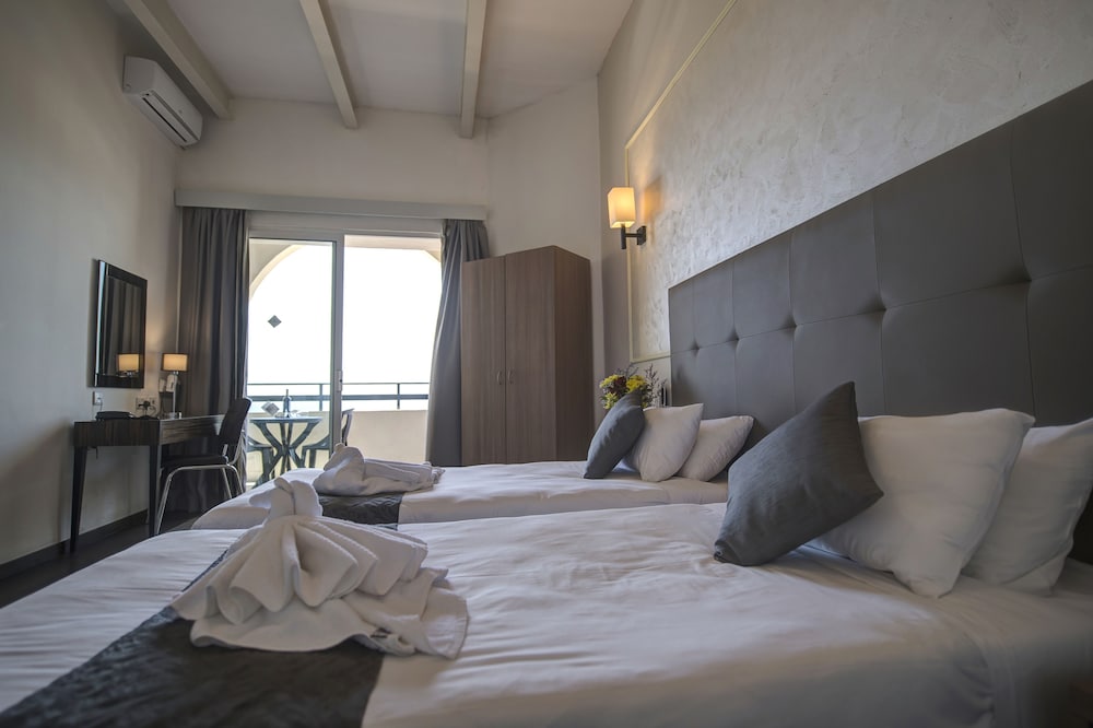 Double Room Single Use, Sea View photo 3