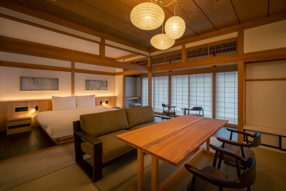Annex 113, Semi-open-air Bath, Non Smoking
