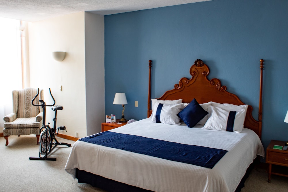 Suite, 1 King Bed (Master) photo 1