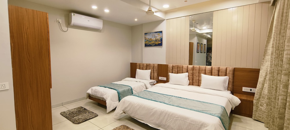 Deluxe Triple Room photo 3