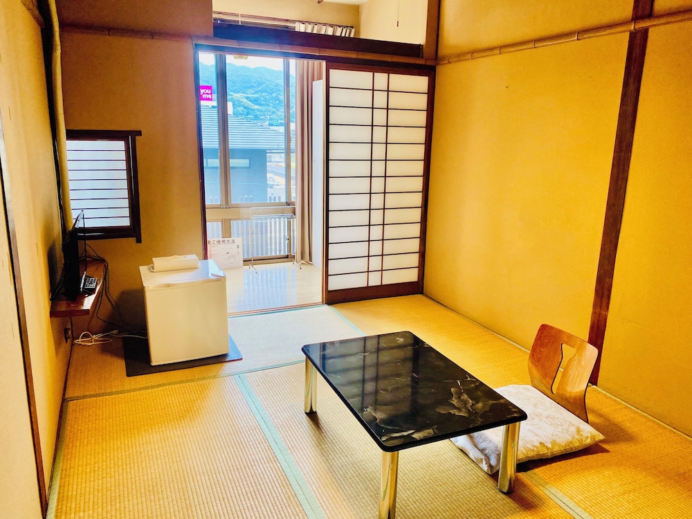 Economy Room photo 1