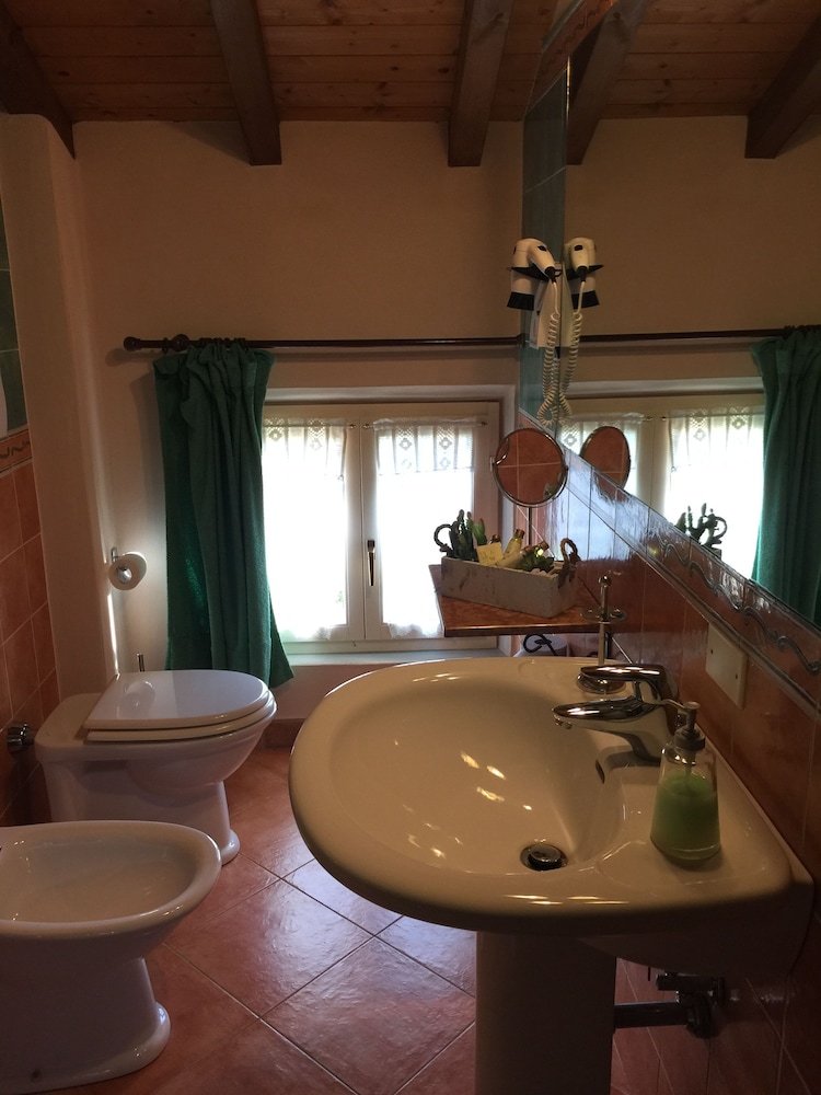 Classic Double Or Twin Room, Non Smoking, Garden View photo 2