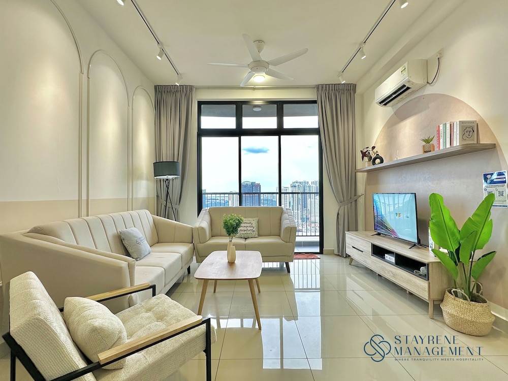 Comfort Apartment, 3 Bedrooms, Non Smoking, City View