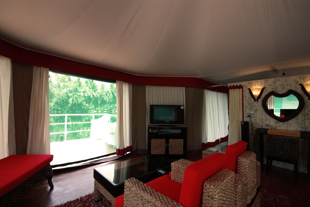 Luxury Tent - Floating photo 3