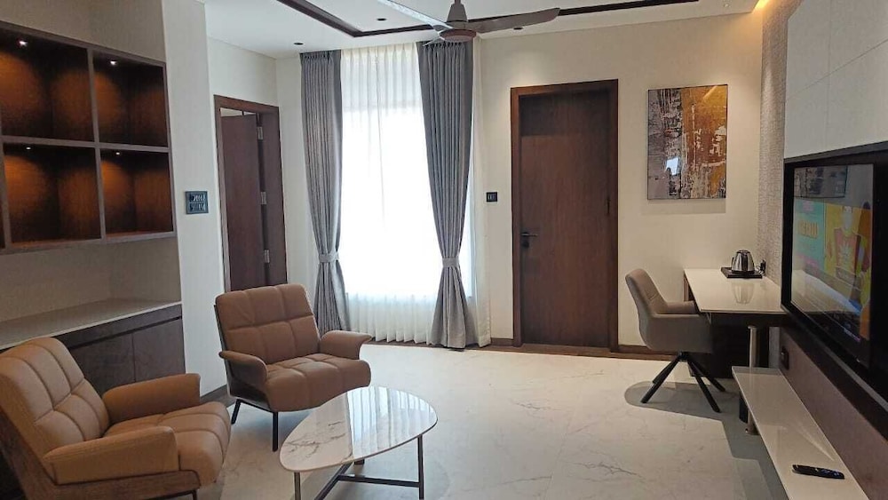 Premium Suite, Balcony photo 3