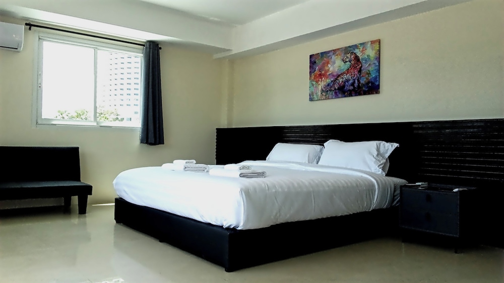 Grand Double Room, Beach View, Beachfront