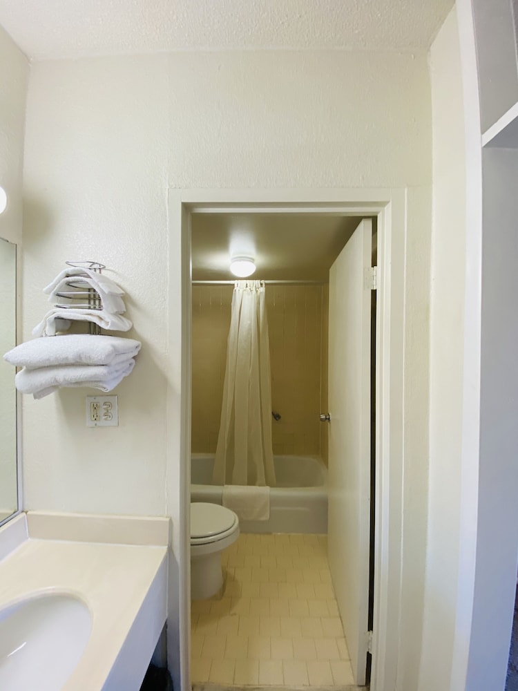 Standard Single Room, Non Smoking photo 3