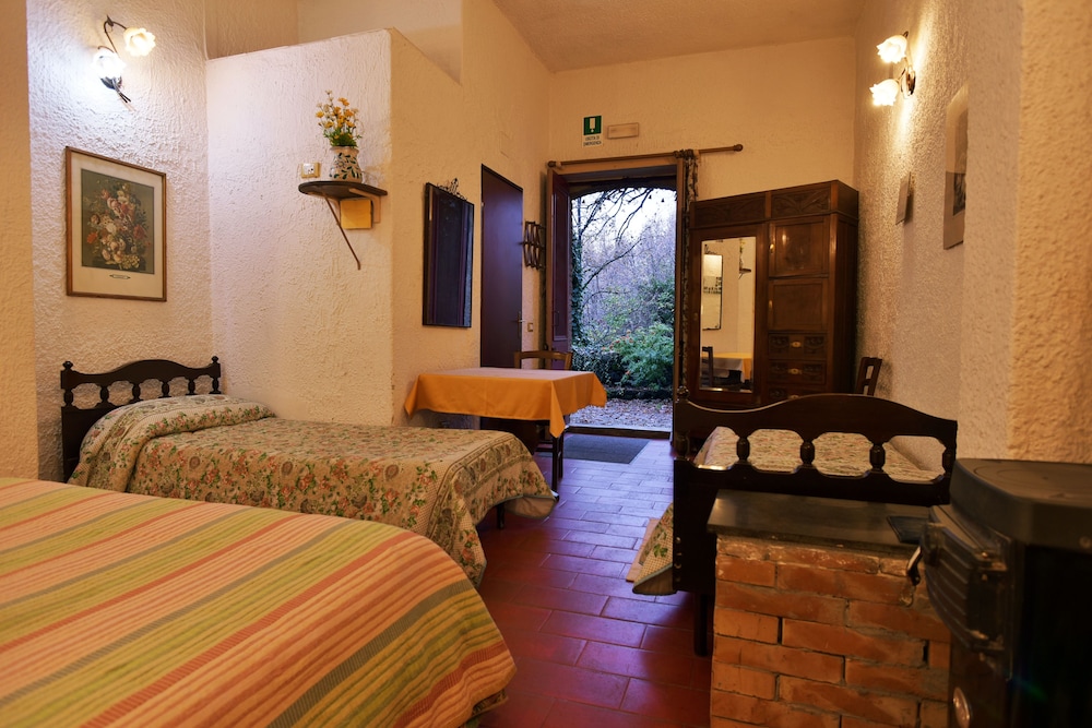 Family Quadruple Room (TRINACRIA) photo 3