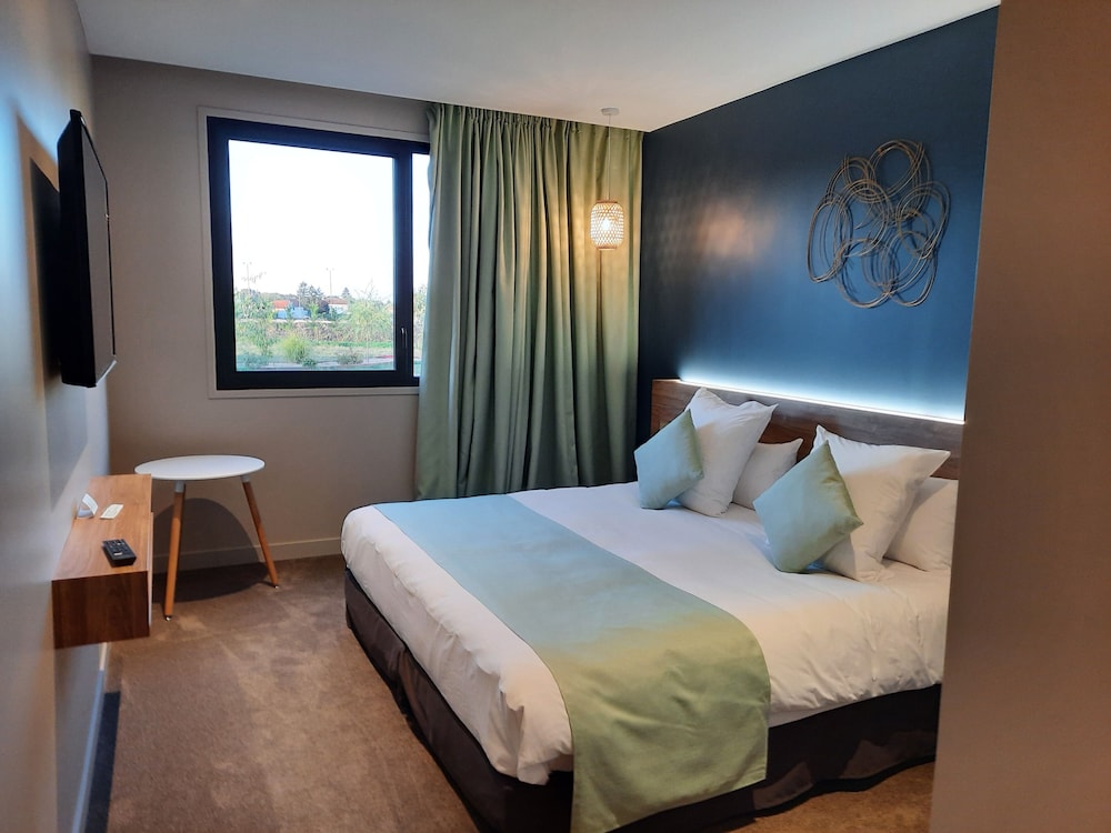 Deluxe Double or Twin Room photo 2