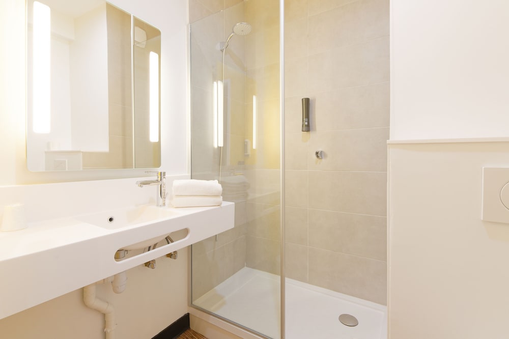 Quadruple Room, Non Smoking - Photo 5