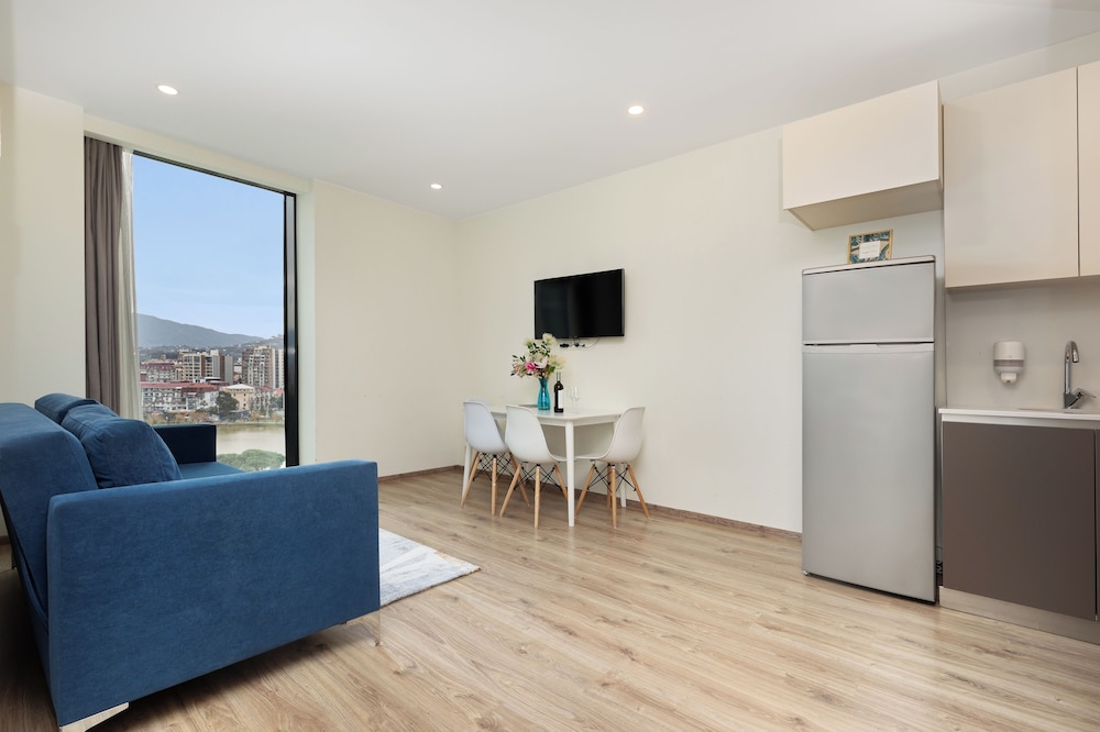 1 Bedroom Park View - Photo 4