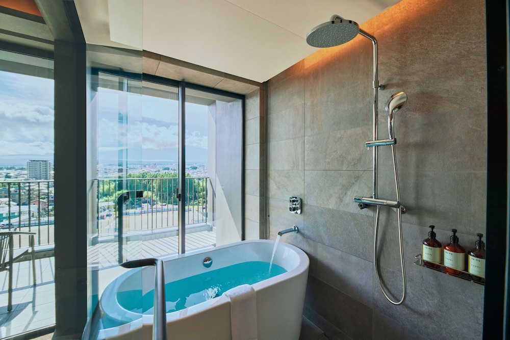 Twin Room, Non Smoking, Mountain View