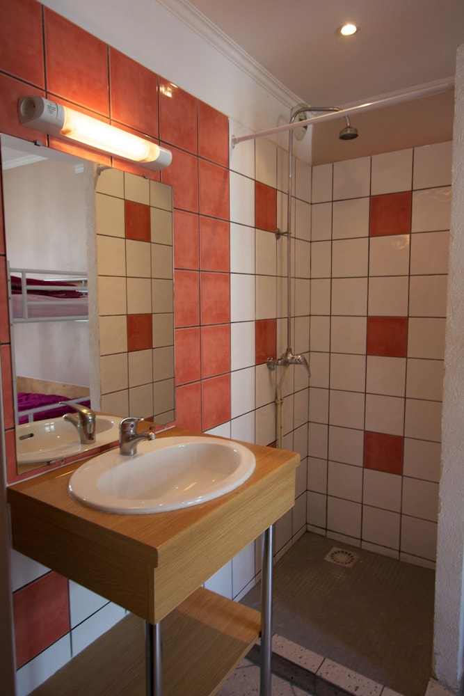Room with Private Shower photo 2