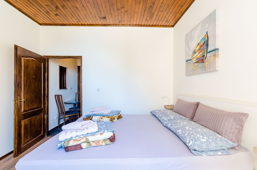 Double Room (Double Room)