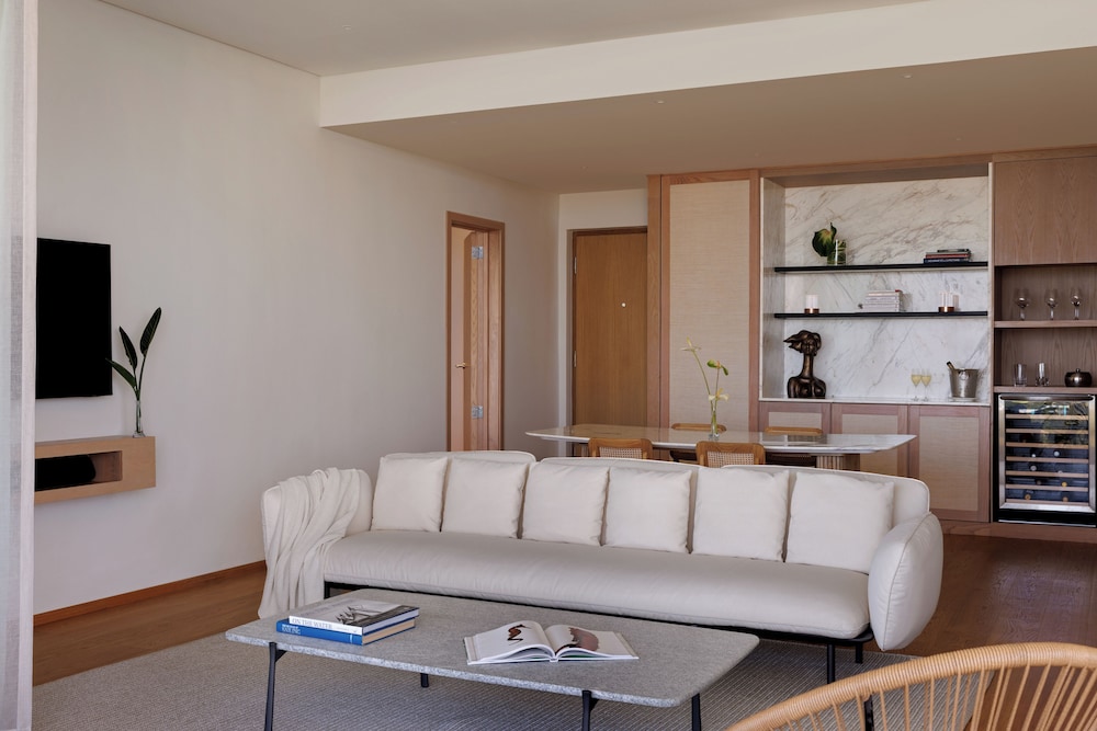 Suite, 2 Bedrooms, Partial Ocean View (Panoramic View)