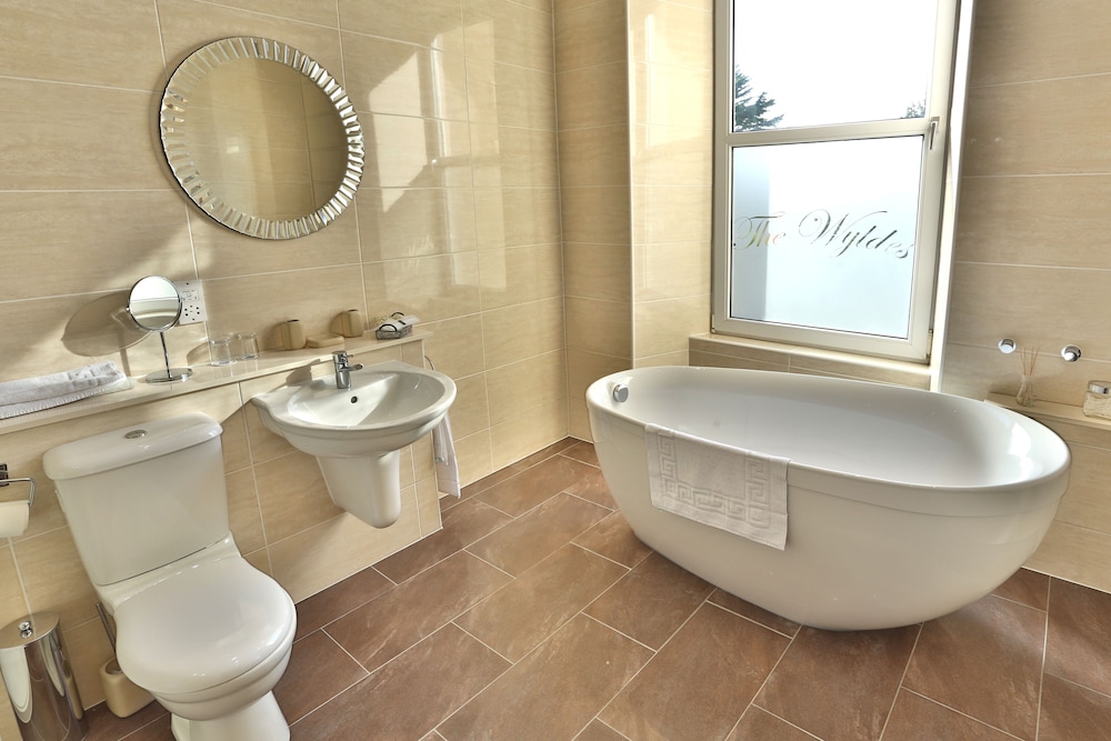 Executive Room, Multiple Beds, Non Smoking - Photo 6