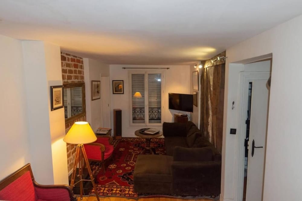 Deluxe Apartment, City View photo 2