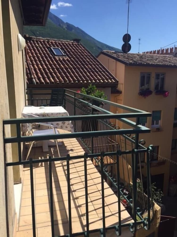 Double or Twin Room, Balcony, City View photo 3