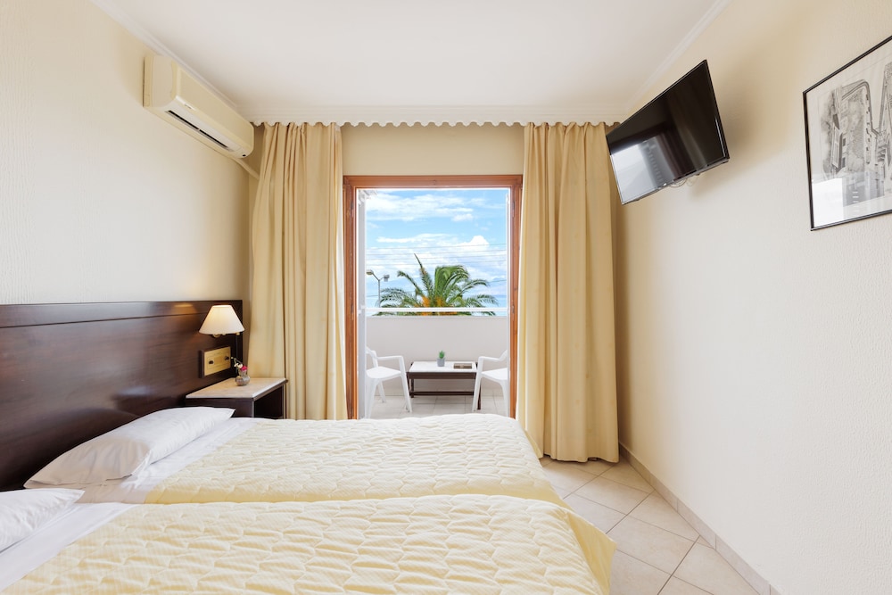 Classic Twin Room, Sea View