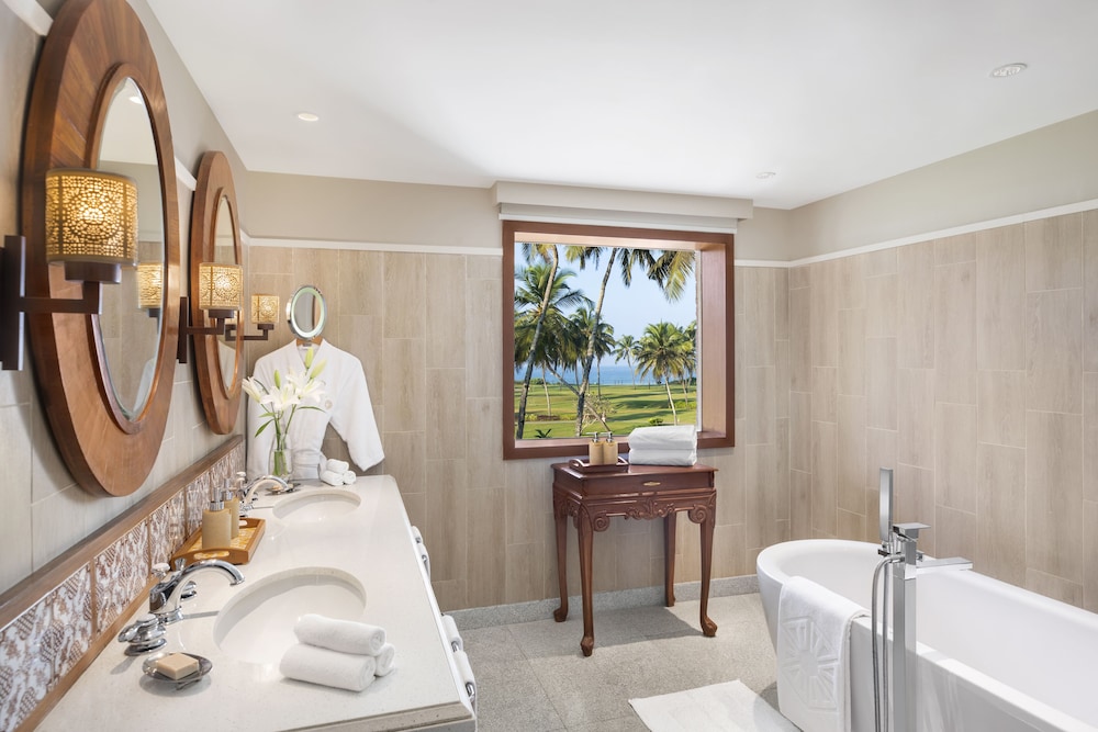 Luxury Suite, Sea View (Living Area)