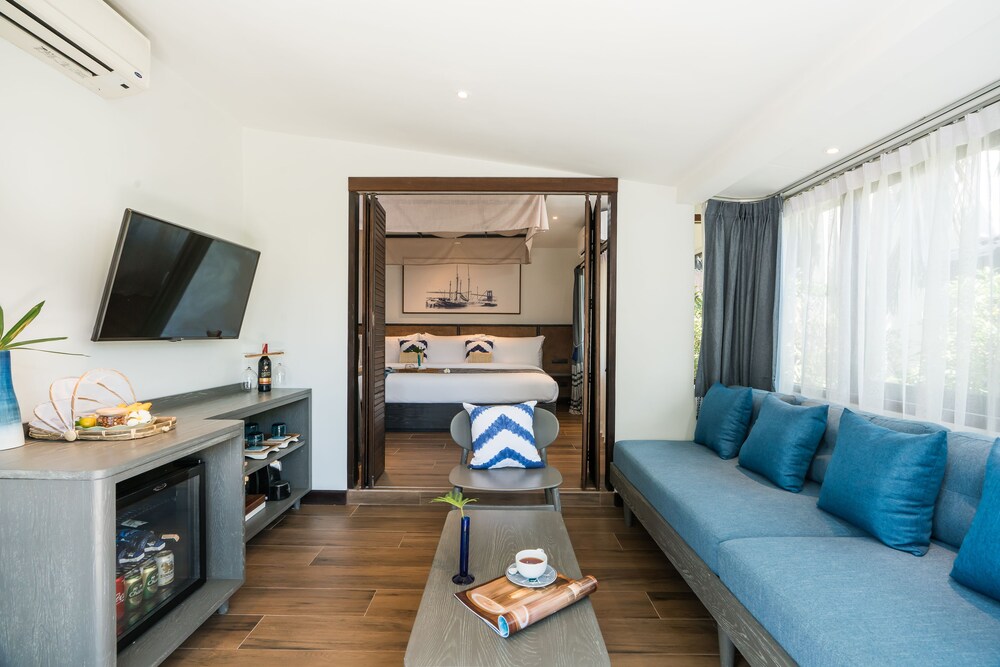 Two-Bedroom Pool Villa - Photo 10