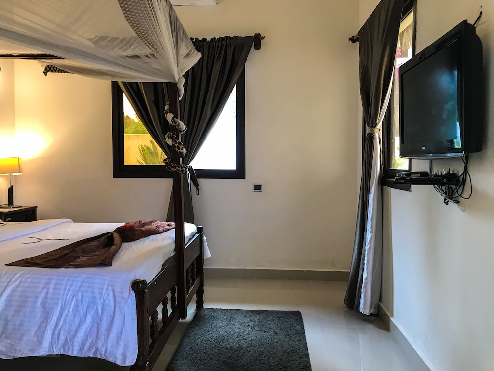 Garden Room with side Beach View-Deluxe photo 1