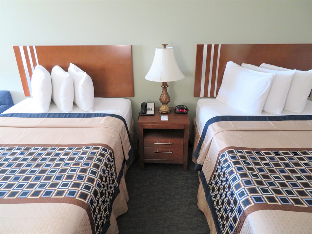 Standard Room, 2 Double Beds, Non Smoking - Photo 4